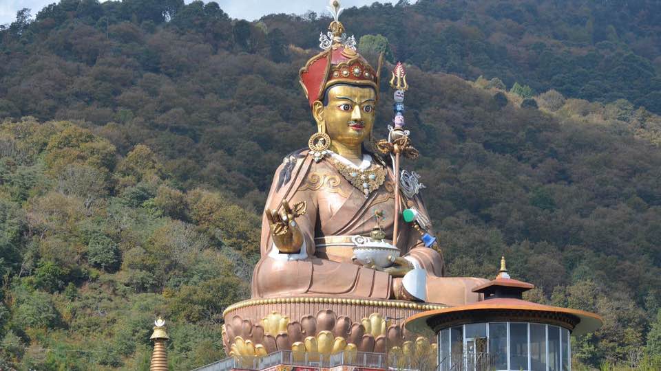 Takila Guru Statue